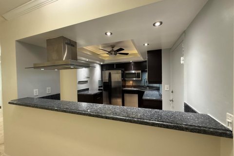 Condo in Fort Lauderdale, Florida, 2 bedrooms  № 2429831 - photo 4