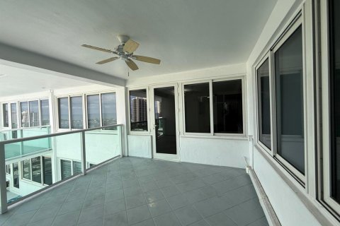 Condo in Fort Lauderdale, Florida, 2 bedrooms  № 2429831 - photo 17