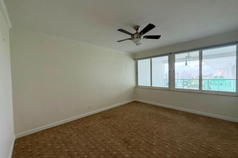 Condo in Fort Lauderdale, Florida, 2 bedrooms  № 2429831 - photo 14