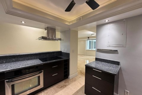 Condo in Fort Lauderdale, Florida, 2 bedrooms  № 2429831 - photo 6