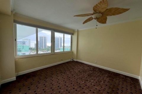 Condo in Fort Lauderdale, Florida, 2 bedrooms  № 2429831 - photo 11