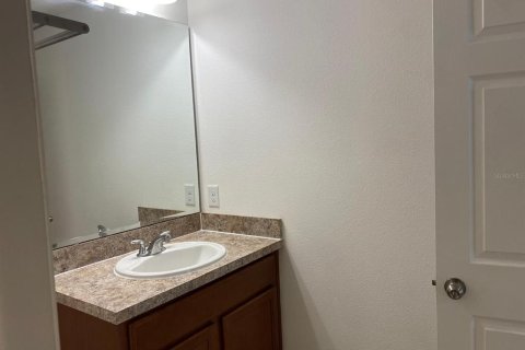 Townhouse in Davenport, Florida 4 bedrooms, 187.11 sq.m. № 1670899 - photo 18