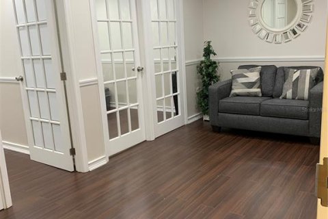 Propiedad comercial en alquiler en Orlando, Florida, 34.93 m2 № 1829483 - foto 5