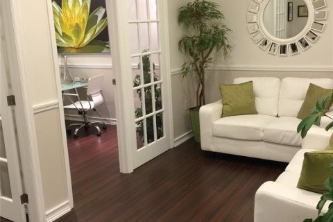 Propiedad comercial en alquiler en Orlando, Florida, 34.93 m2 № 1829483 - foto 8