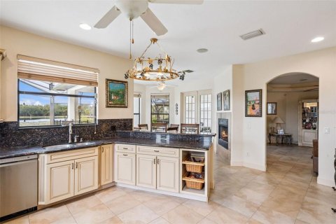 House in Clermont, Florida 4 bedrooms, 309.36 sq.m. № 2410059 - photo 16