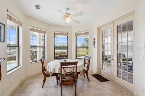 House in Clermont, Florida 4 bedrooms, 309.36 sq.m. № 2410059 - photo 13