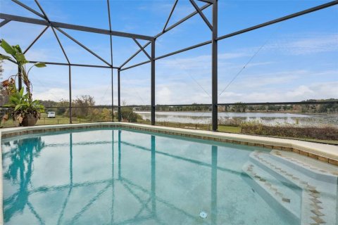 House in Clermont, Florida 4 bedrooms, 309.36 sq.m. № 2410059 - photo 4