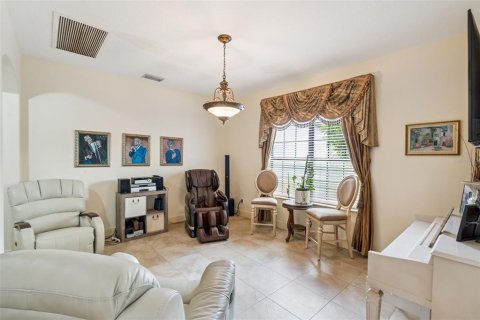 House in Clermont, Florida 4 bedrooms, 309.36 sq.m. № 2410059 - photo 11