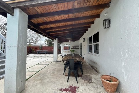 Casa en alquiler en Miami, Florida, 2 dormitorios, 150.97 m2 № 1992841 - foto 24
