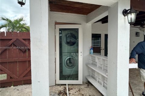 Casa en alquiler en Miami, Florida, 2 dormitorios, 150.97 m2 № 1992841 - foto 21