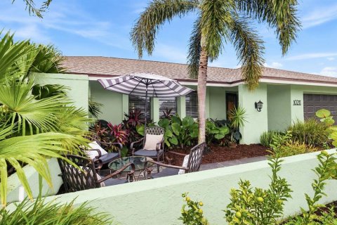 Villa ou maison à vendre à Largo, Floride: 4 chambres, 198.35 m2 № 2410447 - photo 7