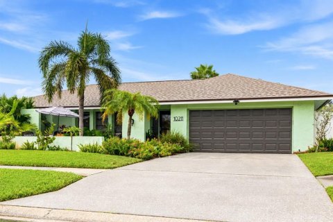Villa ou maison à vendre à Largo, Floride: 4 chambres, 198.35 m2 № 2410447 - photo 4