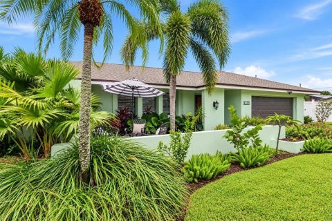 Villa ou maison à vendre à Largo, Floride: 4 chambres, 198.35 m2 № 2410447 - photo 6