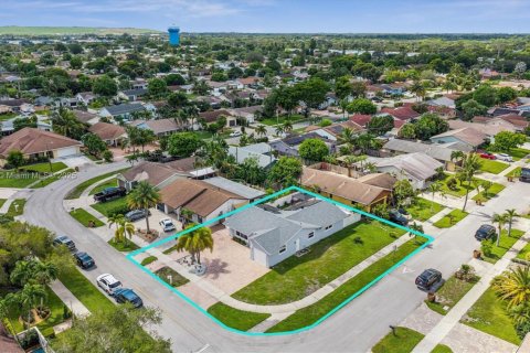 Casa en venta en Deerfield Beach, Florida, 3 dormitorios, 121.61 m2 № 1946080 - foto 24