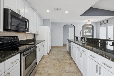 Casa en venta en Deerfield Beach, Florida, 3 dormitorios, 121.61 m2 № 1946080 - foto 7