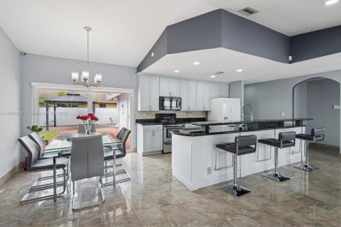 Casa en venta en Deerfield Beach, Florida, 3 dormitorios, 121.61 m2 № 1946080 - foto 6