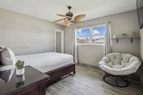Casa en venta en Deerfield Beach, Florida, 3 dormitorios, 121.61 m2 № 1946080 - foto 15