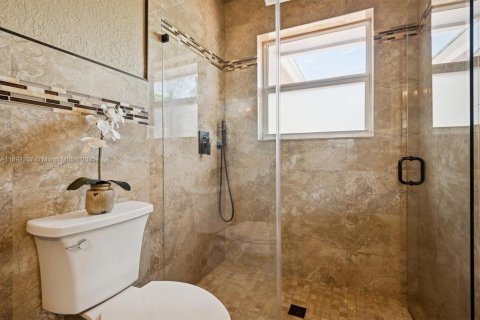 Casa en venta en Deerfield Beach, Florida, 3 dormitorios, 121.61 m2 № 1946080 - foto 14