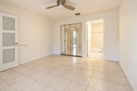 Villa ou maison à louer à Oakland Park, Floride: 3 chambres, 126.25 m2 № 2281653 - photo 24