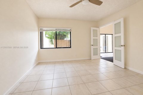Villa ou maison à louer à Oakland Park, Floride: 3 chambres, 126.25 m2 № 2281653 - photo 23