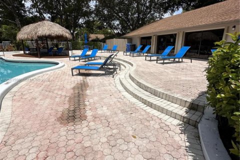 Villa ou maison à louer à Oakland Park, Floride: 3 chambres, 126.25 m2 № 2281653 - photo 5