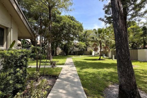 Villa ou maison à louer à Oakland Park, Floride: 3 chambres, 126.25 m2 № 2281653 - photo 6