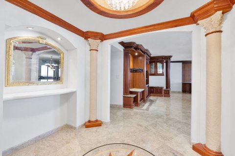 Купить кондоминиум в Лодердейл-бай-те-Си, Флорида 1 комната, 310.29м2, № 2086535 - фото 7
