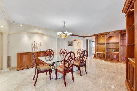 Купить кондоминиум в Лодердейл-бай-те-Си, Флорида 1 комната, 310.29м2, № 2086535 - фото 11