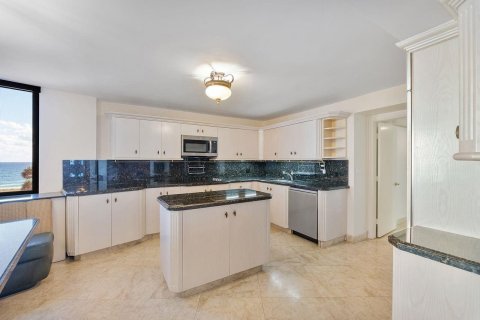 Купить кондоминиум в Лодердейл-бай-те-Си, Флорида 1 комната, 310.29м2, № 2086535 - фото 25