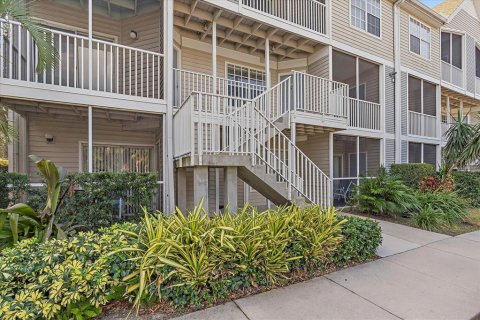 Condominio en alquiler en Sarasota, Florida, 2 dormitorios, 113.71 m2 № 1718138 - foto 1