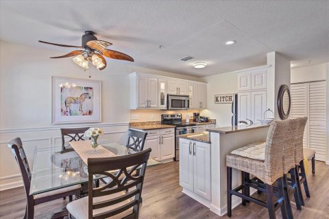 Condominio en alquiler en Sarasota, Florida, 2 dormitorios, 113.71 m2 № 1718138 - foto 12