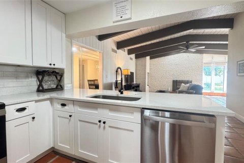 Villa ou maison à louer à Seminole, Floride: 3 chambres, 198.53 m2 № 2385907 - photo 21
