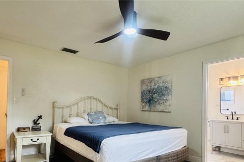 Villa ou maison à louer à Seminole, Floride: 3 chambres, 198.53 m2 № 2385907 - photo 25