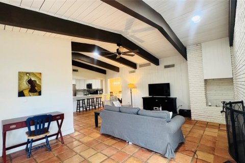 Villa ou maison à louer à Seminole, Floride: 3 chambres, 198.53 m2 № 2385907 - photo 4