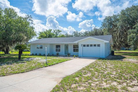 House in Avon Park, Florida 3 bedrooms, 117.61 sq.m. № 2342389