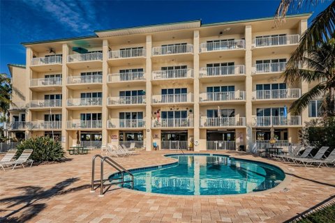 Condo in Saint Petersburg, Florida, 1 bedroom  № 1723029 - photo 25