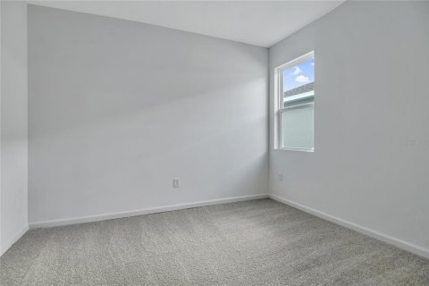 Casa en venta en Winter Haven, Florida, 4 dormitorios, 192.96 m2 № 2228472 - foto 5