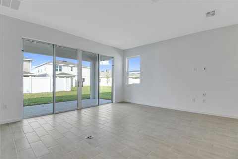 Casa en venta en Winter Haven, Florida, 4 dormitorios, 192.96 m2 № 2228472 - foto 9