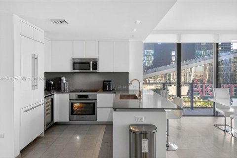 Condo in Miami, Florida, 2 bedrooms  № 2003800