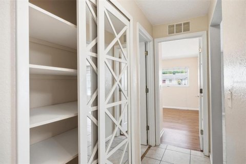 House in Deltona, Florida 3 bedrooms, 172.98 sq.m. № 2156730 - photo 20