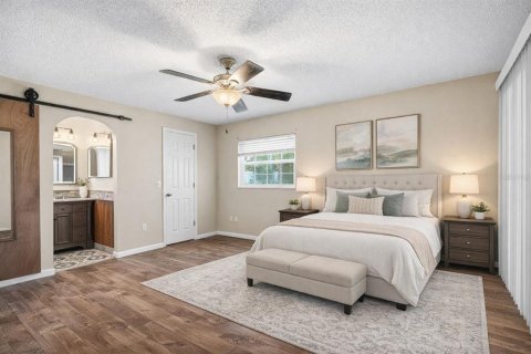 House in Deltona, Florida 3 bedrooms, 172.98 sq.m. № 2156730 - photo 9