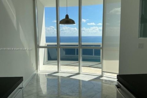 Copropriété à louer à Sunny Isles Beach, Floride: 2 chambres, 123 m2 № 1973889 - photo 7