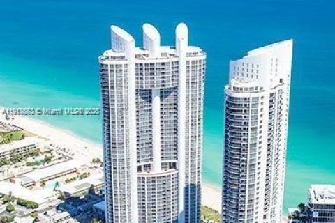 Copropriété à louer à Sunny Isles Beach, Floride: 2 chambres, 123 m2 № 1973889 - photo 18