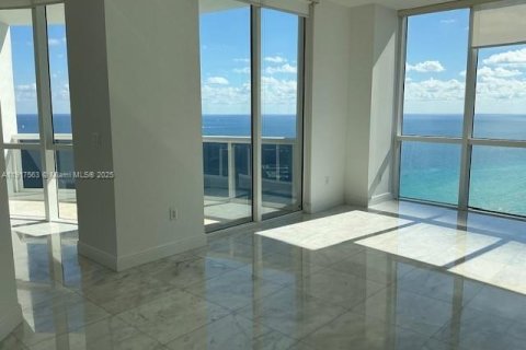 Copropriété à louer à Sunny Isles Beach, Floride: 2 chambres, 123 m2 № 1973889 - photo 9