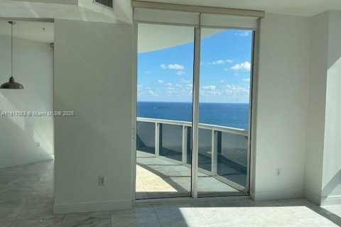 Copropriété à louer à Sunny Isles Beach, Floride: 2 chambres, 123 m2 № 1973889 - photo 4