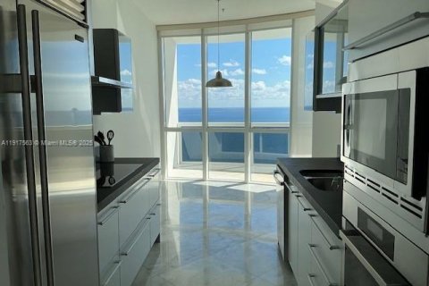 Copropriété à louer à Sunny Isles Beach, Floride: 2 chambres, 123 m2 № 1973889 - photo 6