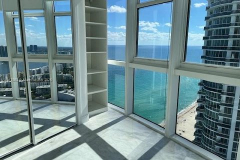 Copropriété à louer à Sunny Isles Beach, Floride: 2 chambres, 123 m2 № 1973889 - photo 5