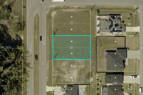 Terreno en Cape Coral, Florida № 2055063