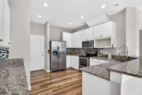 House in Wesley Chapel, Florida 3 bedrooms, 159.7 sq.m. № 2222762 - photo 9