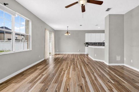 House in Wesley Chapel, Florida 3 bedrooms, 159.7 sq.m. № 2222762 - photo 17